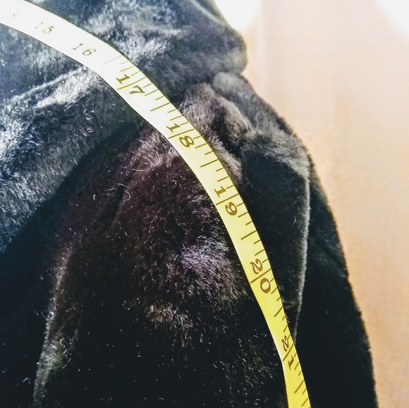 Vintage Velvety black vegan fur coat! - Picture 7 of 8